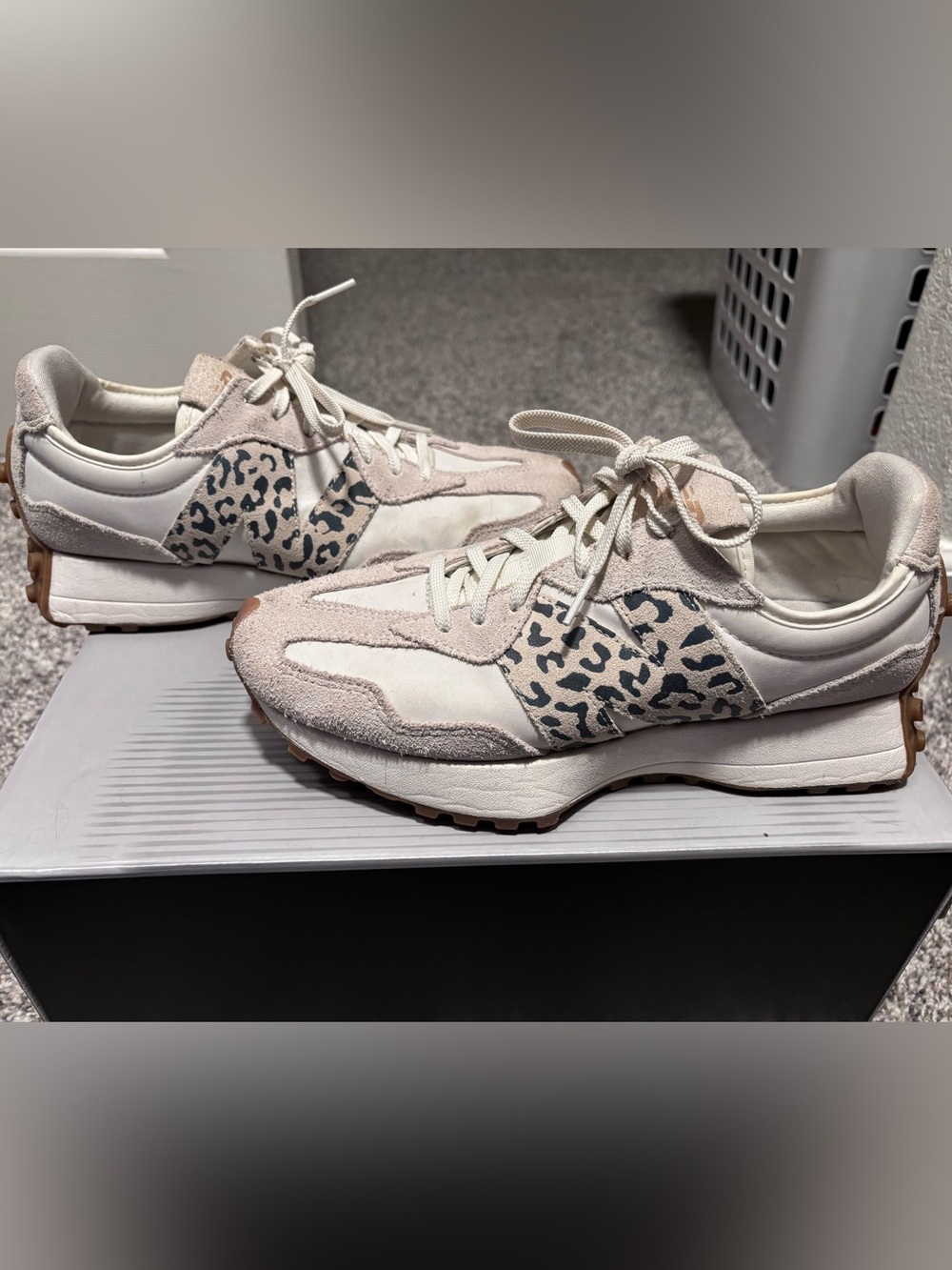 New Balance 327 Leopard print